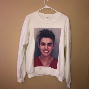 Justin Bieber mugshot sweatshirt 😂